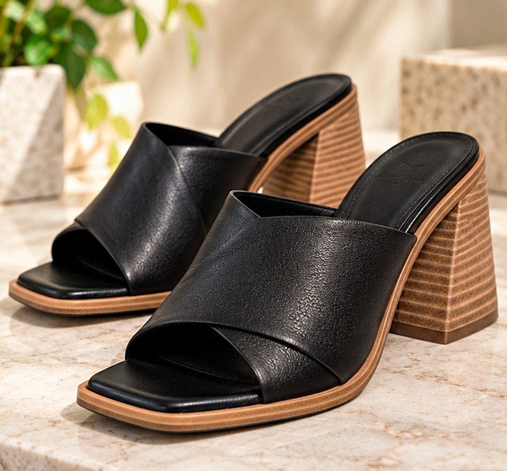 Marc Fisher BARLI Women’s Black Leather Slide Block Heel Sandals 9.5 M NIB